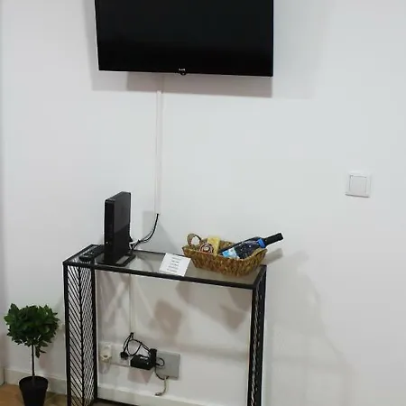* 5 Star In Historic District * Walk 2 Alfama! * Lisbon