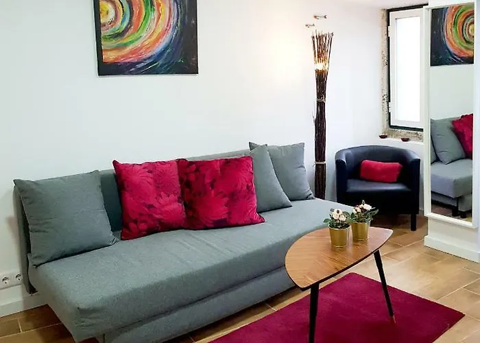 * 5 Star In Historic District * Walk 2 Alfama! شقة *